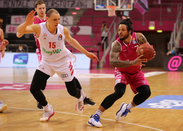 比赛中留下 比赛中留下