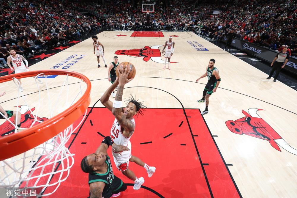 他在面对防 他在面对防